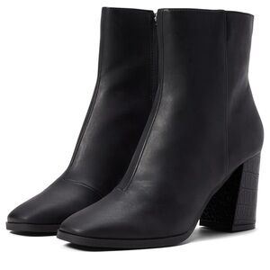 Dolce Vita Women’s Finlo Onyx Stella 7.5 Black Ankle Boots